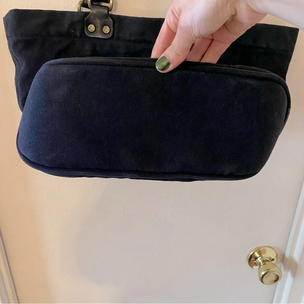 Dakota Black Canvas Shoulder Bag with Leather Handles and Front Pocket - Picture 5 of 7